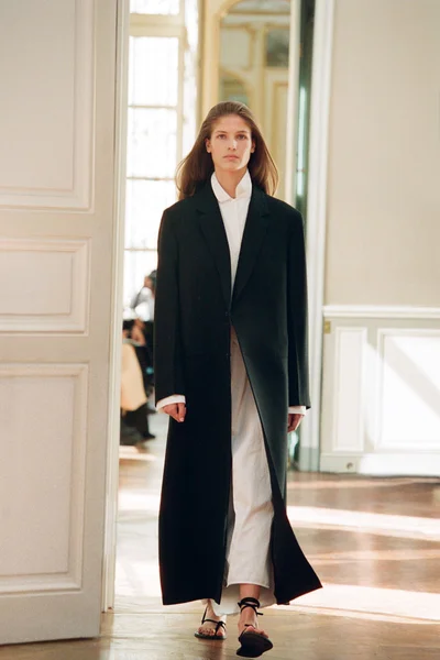 Look 3